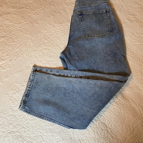 Stylish Blue Distressed Woman's Jeans size 12 curvy - Picture 3 of 6